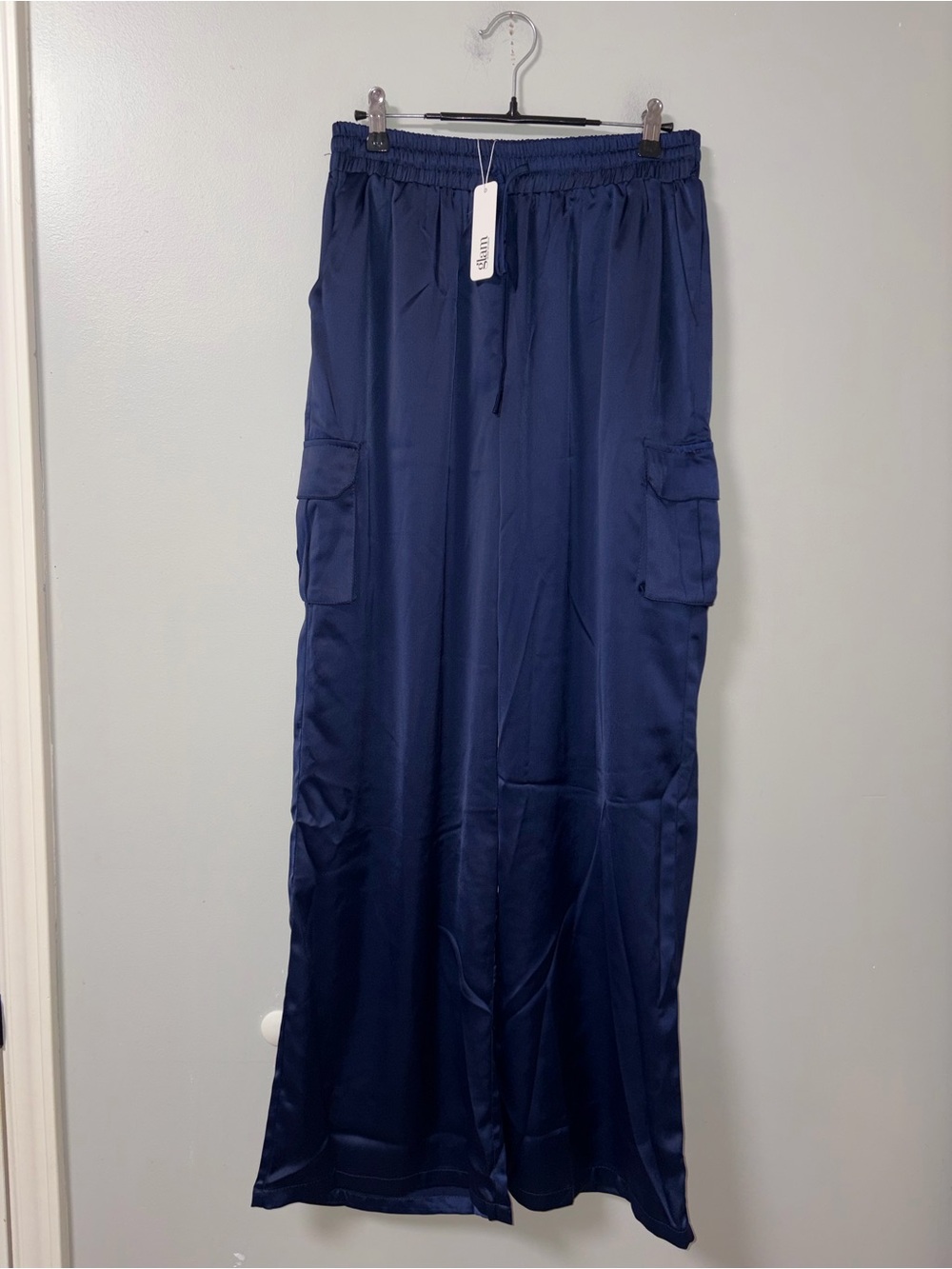 Glam Navy Satin Wide Leg Cargo Pants NWT L Women’s Lounge Business Casual